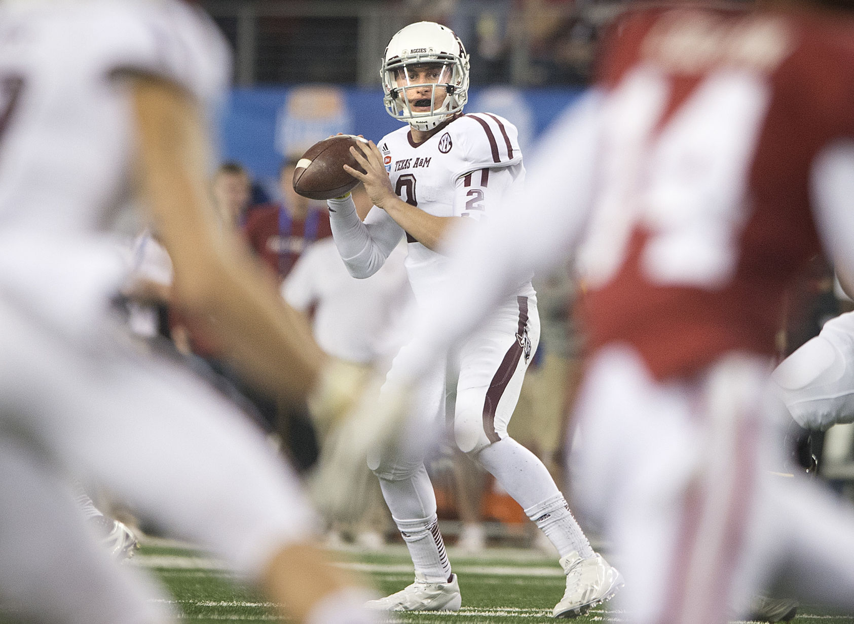 Johnny Manziel pass